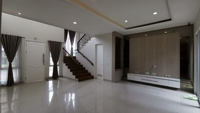 Jual Cepat Rumah Elit area BSD Green Wich, Tangerang, Luas 198 m2