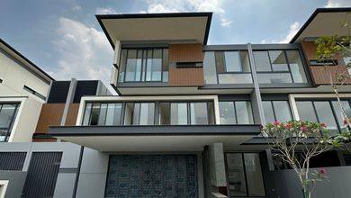 Jual Rumah Megah Luas 495 m2 Kawasan BSD City, Tangerang