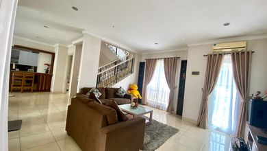 Rumah Modern LT 240 Jual area Alam Sutera, Tangerang