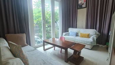 Rumah Eksklusif LT 140 m2, area Puri Indah, Jakarta Barat