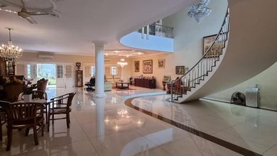 Rumah Modern LT 570 Jual di Puri Indah, Jakarta Barat