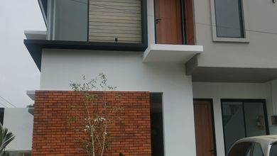 Jual Rumah Cantik LT 162 m2 di BSD Griya Loka, Tangerang