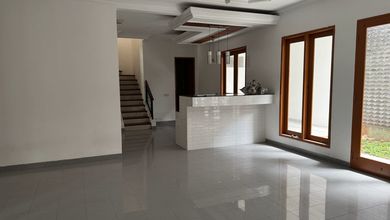Jual Rumah Mewah LT 288 m2 Area BSD The Green, Tangerang
